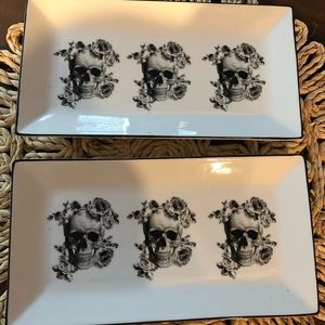 Halloween skull platters. Set of two. Never used